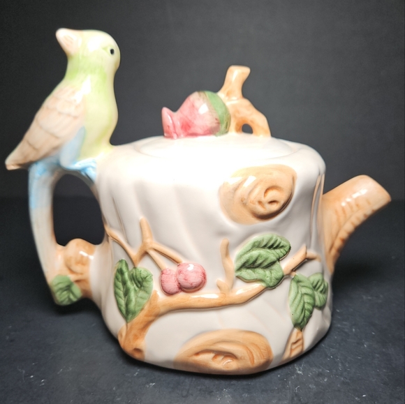 Vintage Ceramic Majolica Style Teapot With Cockatoo Bird Handle - Picture 3 of 8